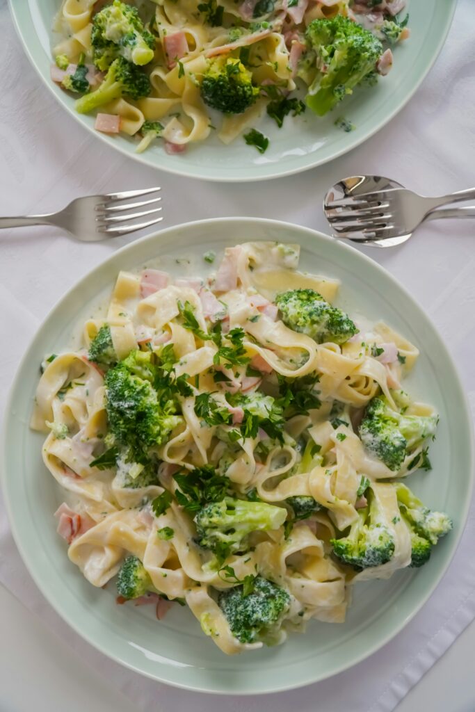 15 Minute Easy Creamy Pasta Recipe for Busy Weeknights 2 karolina kolodziejczak gRtIRzDNZQI unsplash