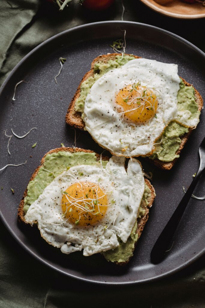 5 Minute High Protein Breakfasts: 15 Easy Recipes 2 pexels nicola barts 7936952