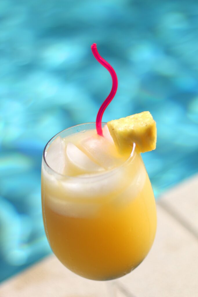 15 Must-Try Refreshing Summer Drinks to Beat the Heat at Home 3 wendy aros routman qH JPcFXUTY unsplash